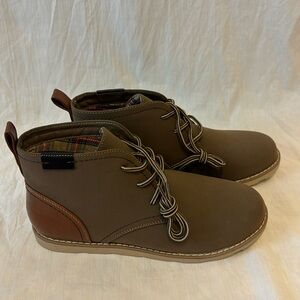 NWOB Oliver Mason Brown Shoes Boys Sz 7M